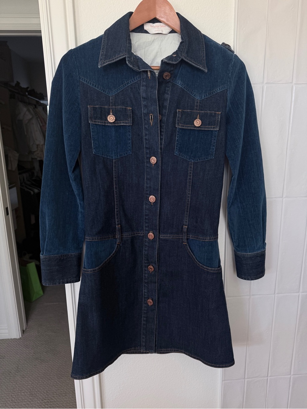 See by Chloe Button-Front Denim Shirt Dress in Dark Wash Xs - Picture 5 of 9